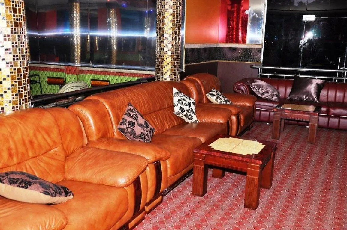 Super Paradise Hotel Кампала