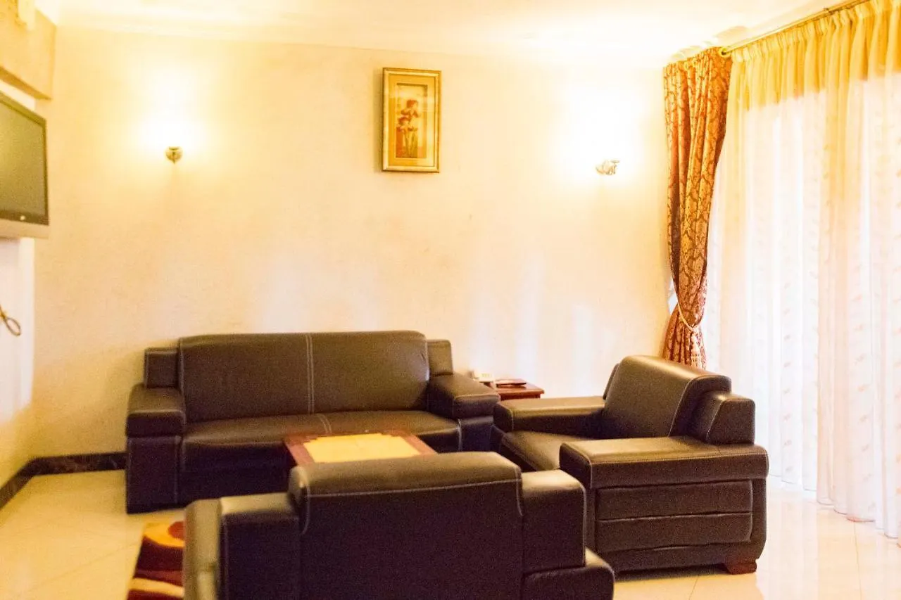 Super Paradise Hotel Кампала Уганда